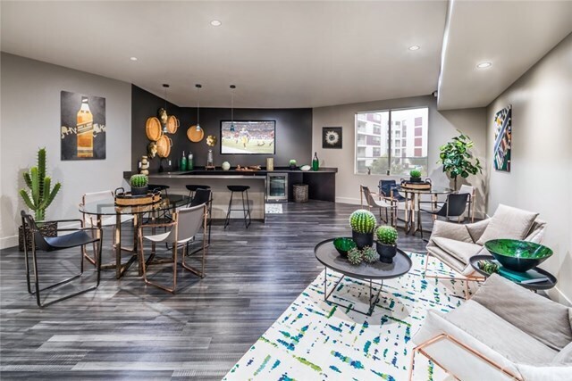 Building Photo - 1355 McCandless Dr