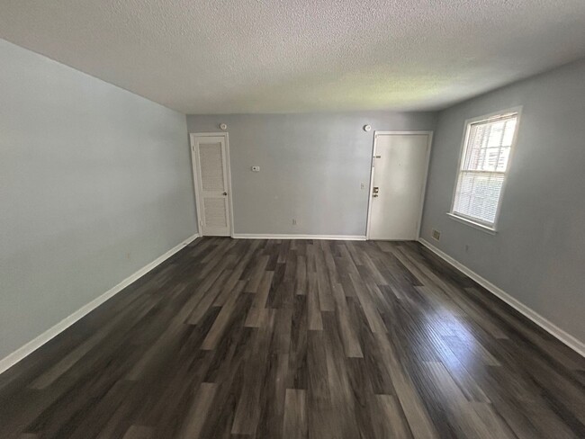 Building Photo - 715-B Montague, Columbia, SC 29209