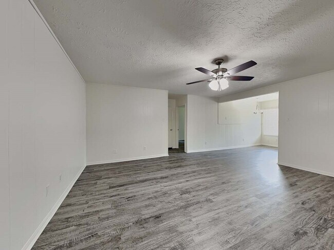 Building Photo - 18002 Woodgum Dr