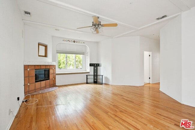 Building Photo - 333 S McCarty Dr
