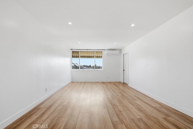 Building Photo - 17000 Burbank Blvd