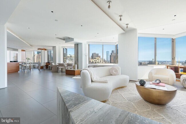 Building Photo - 210 W Rittenhouse Square