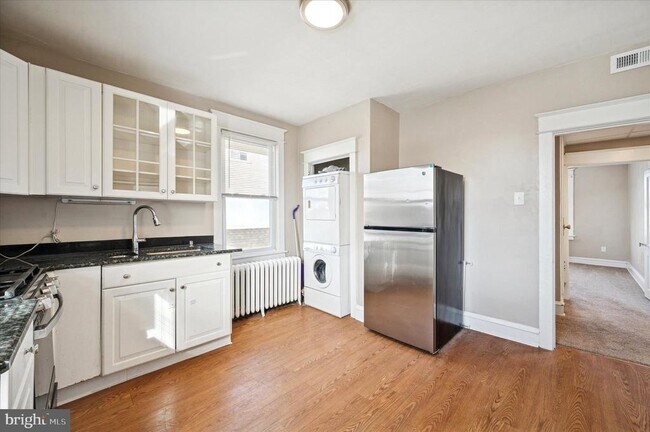 Building Photo - 272 Burmont Rd