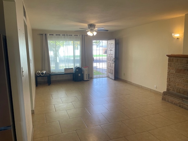 Building Photo - 313 E El Camino Dr