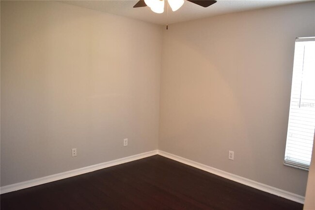 Building Photo - 2132 Brandon Park Cir