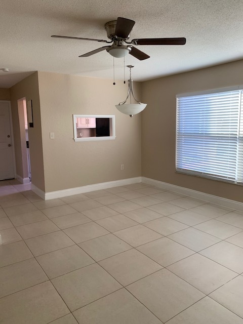 Living Room / Dining Room - 3645 Barna Ave