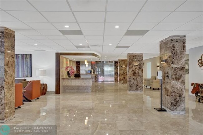 Building Photo - 3750 Galt Ocean Dr