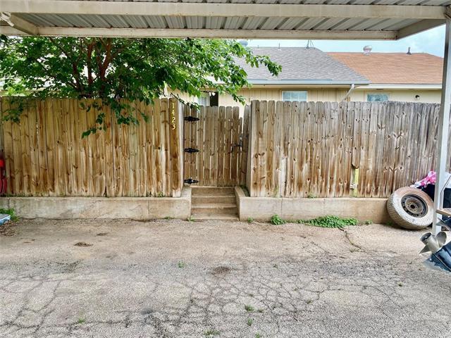 Building Photo - 1423 Walters Dr
