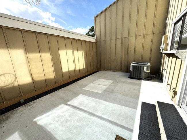 Building Photo - 12012 Willow Trail