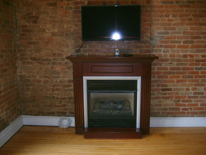 Building Photo - 112 Bidwell Pkwy