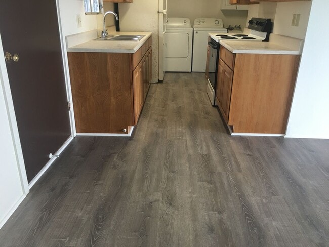 Building Photo - Nice 3BR/1BA in lower Kaumana