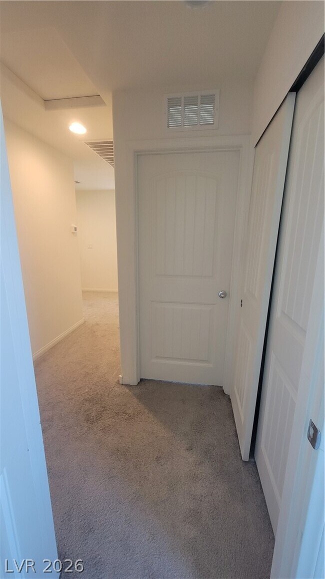 Building Photo - 8772 Belle Castle Ct