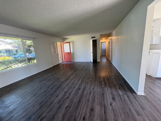 Building Photo - 2244 E Joana Dr