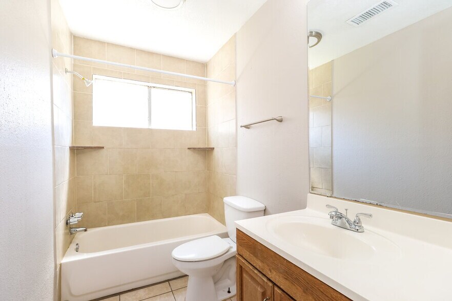 Building Photo - 11711 Spruce Mountain Dr