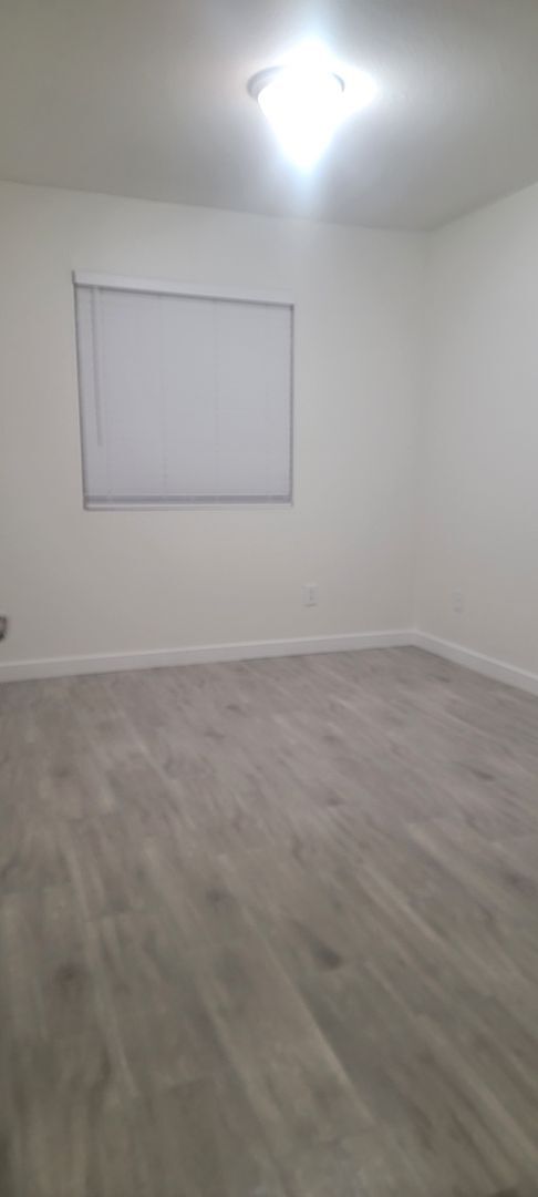 Building Photo - Brookside Dr