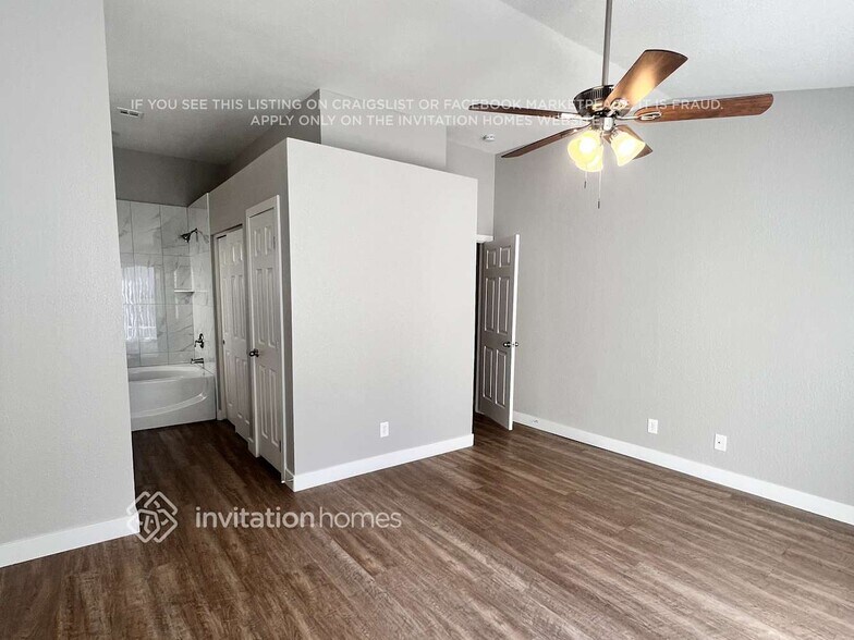 Building Photo - 1702 Toltec Cir