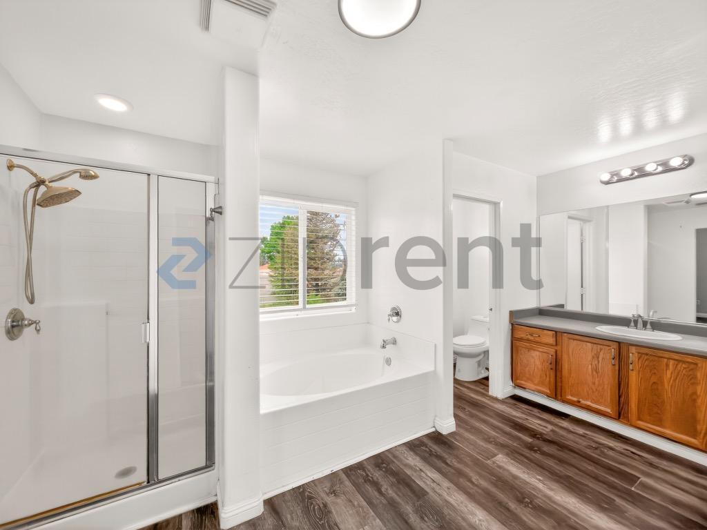 Building Photo - 12104 Timberpointe Dr