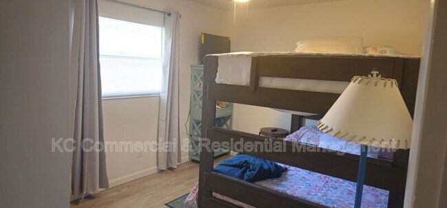 Building Photo - 589 Coconut St