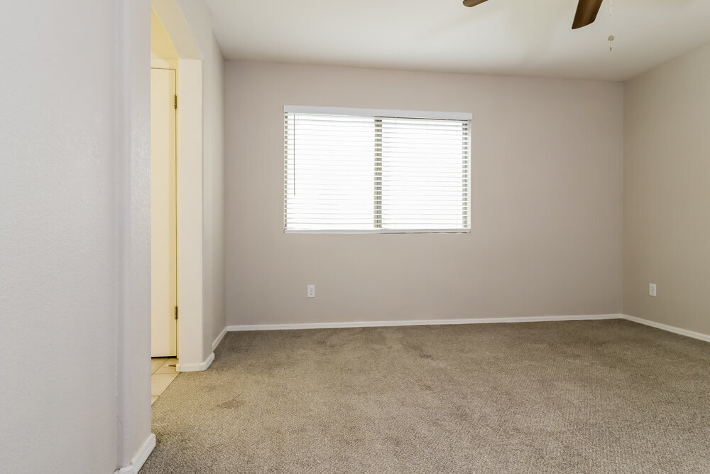 Building Photo - 3802 N 104th Ave