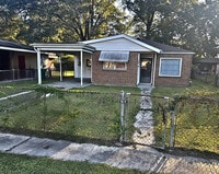 Building Photo - 125 Rosewood Dr