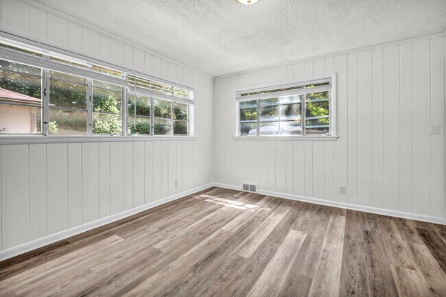 Building Photo - 1787 Tanglewood Dr