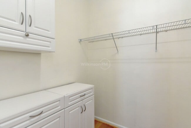 Building Photo - Big & Nice 3Br/2.5Bth Townhome in Steele Creek by Harris Teeter Shopping Center