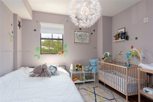 Building Photo - 1650 Galiano St