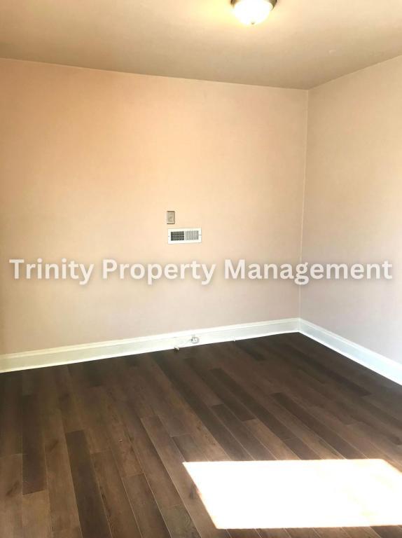 Building Photo - 1625 Hamill Ave