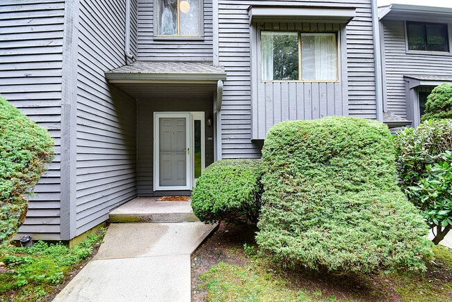Primary Photo - 298 Conestoga Way