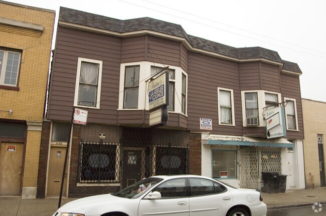 Building Photo - 4152 W Lake St