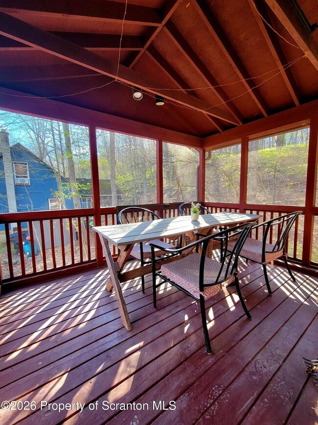 Building Photo - 353 Saunders Dr
