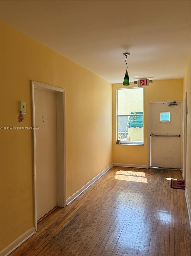 Building Photo - 4215 Sheridan Ave