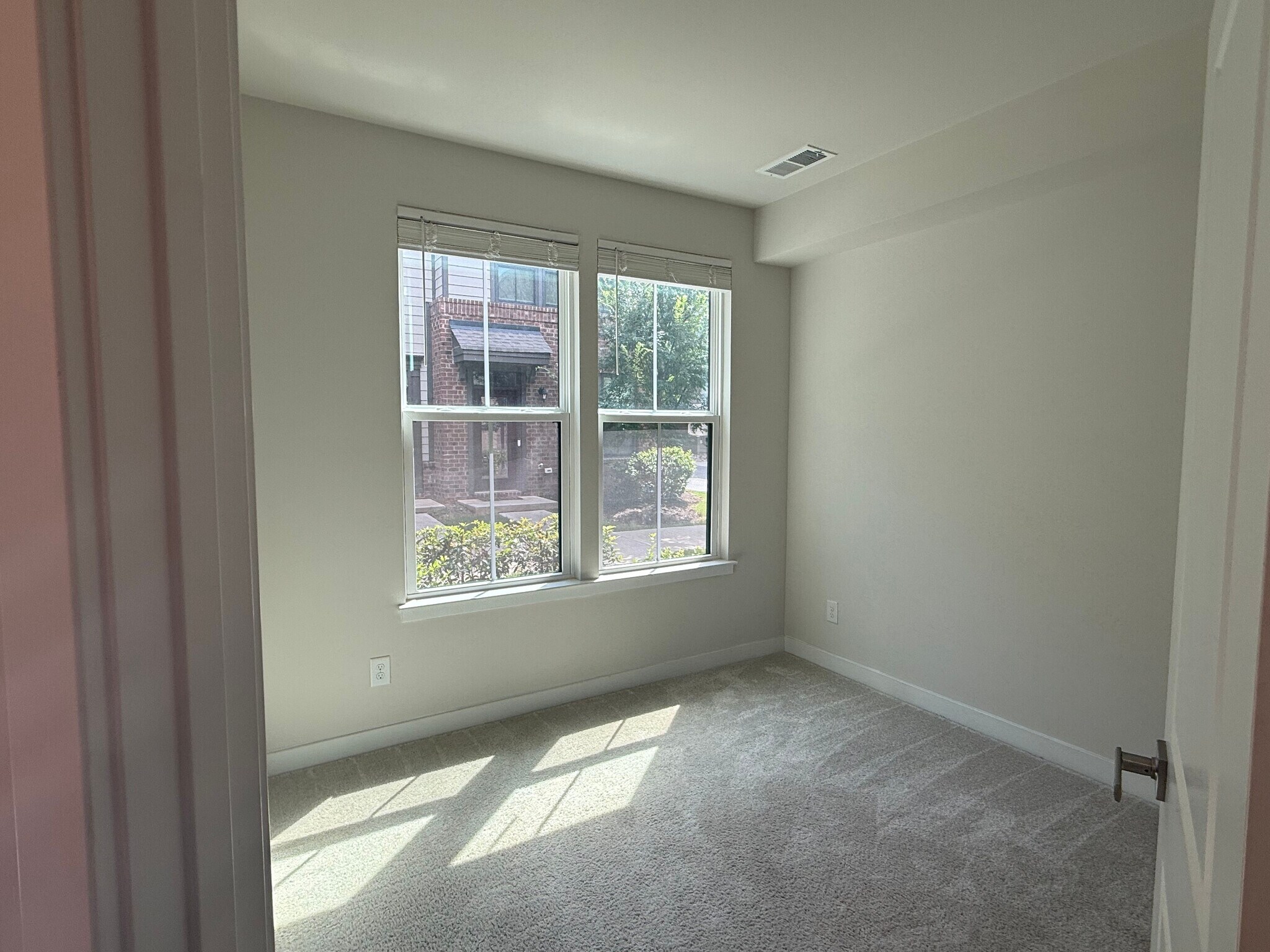Building Photo - Room in Townhome on Tristram Ln