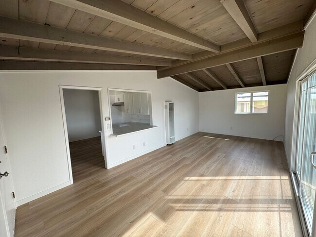 Building Photo - 1145-1149 Montauk Lane