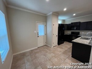Building Photo - 6866 Lakeview Dr.