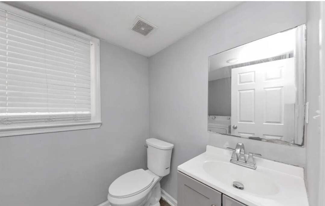 Building Photo - 1432 Forest Villa Dr NW