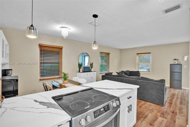 Building Photo - 1300 NW 87th St