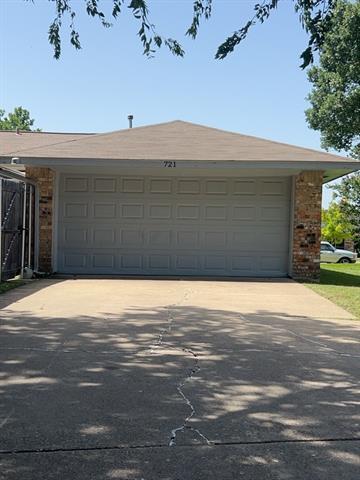 Building Photo - 721 Lindenwood Dr