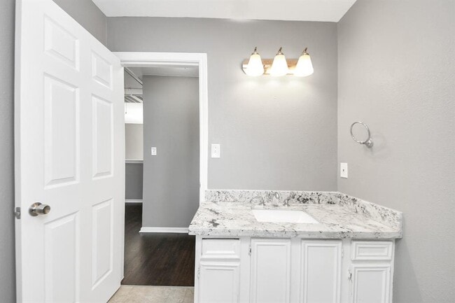 Building Photo - 5723 Whitemills Dr