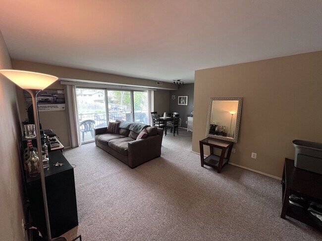 Primary Photo - 10171 Fair Woods Dr