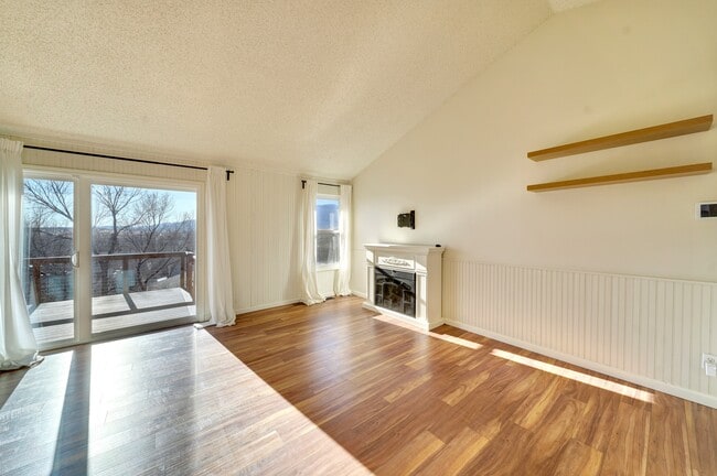 Building Photo - 4450 McGrew Cir