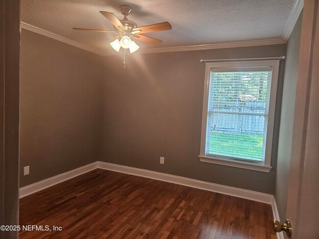 Building Photo - 2338 Cool Springs Dr N