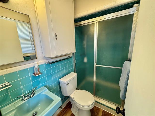 Building Photo - 4101 Lenore Dr