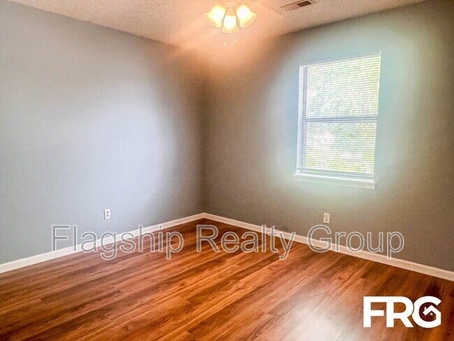 Building Photo - 205 Wyndham Cir