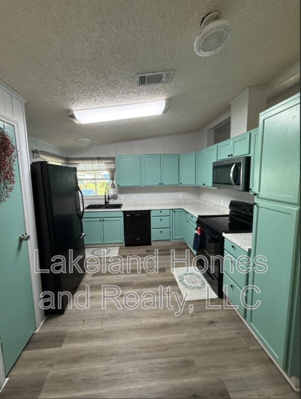 Building Photo - 1811 Sherwood Hill Dr