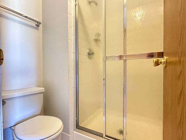 Building Photo - Beautiful TownHome Near Chatfield Reservoir