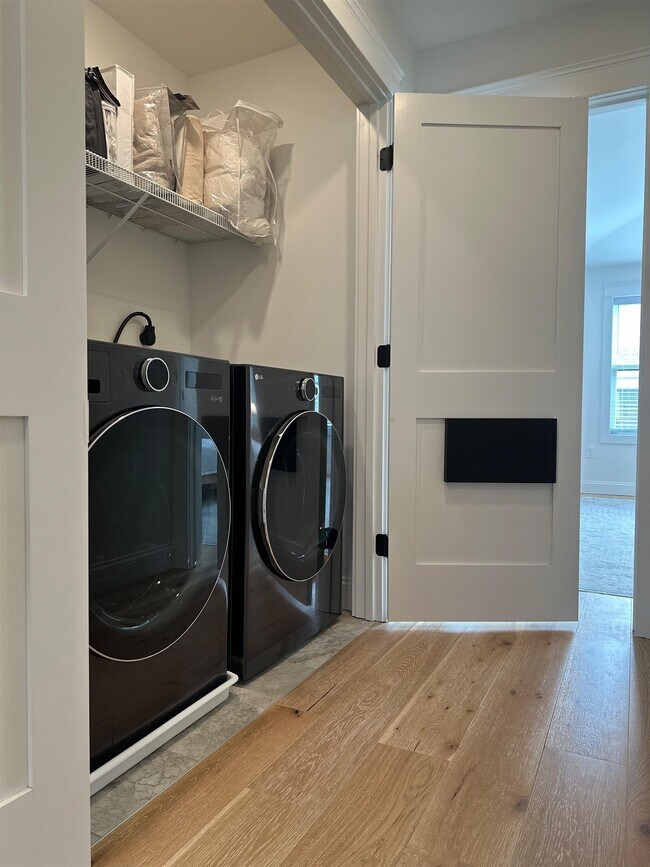 Building Photo - 50 Cate St