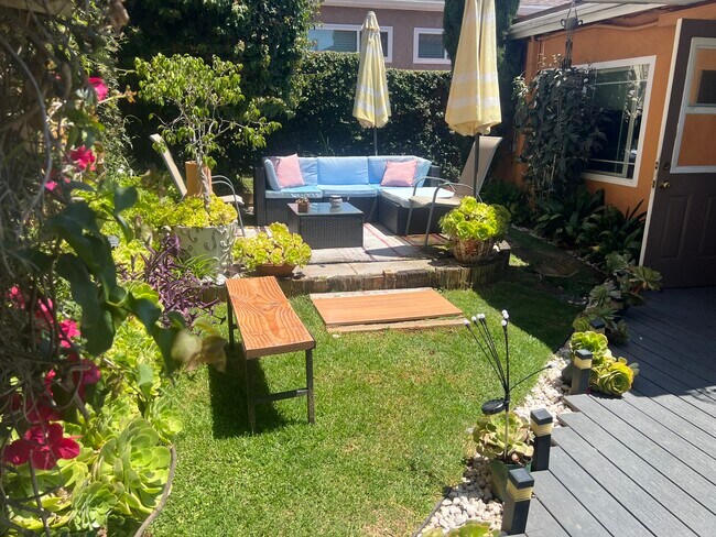 Building Photo - 12609 Woodgreen St