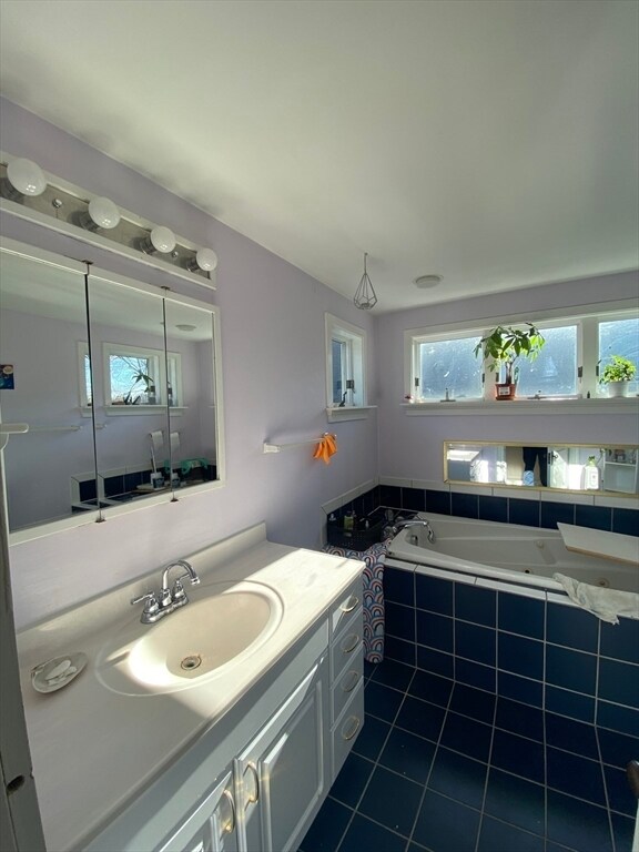 Building Photo - 16 Fairfield St