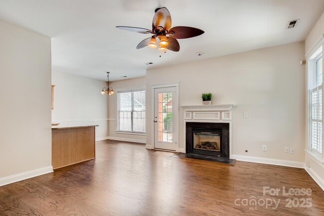 Building Photo - 7404 Darblay St